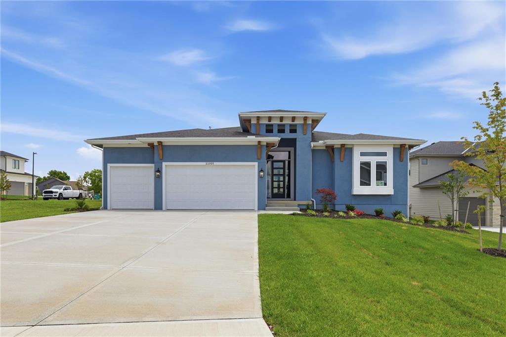 22005 W 99th Terrace, Lenexa KS