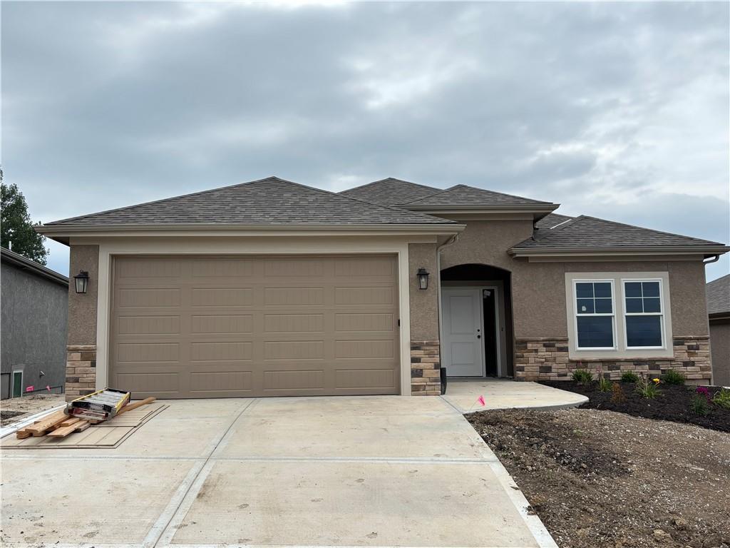 2121 Greenfield Point, Kearney MO