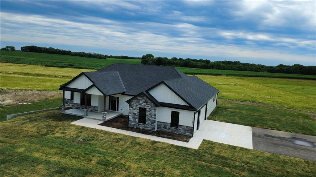 7203 92 Highway, Smithville MO