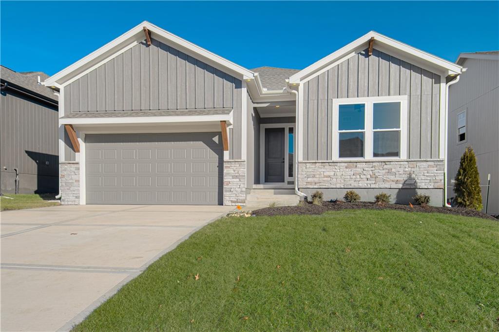 1508 SW Arborpark Terrace, Lee's Summit MO
