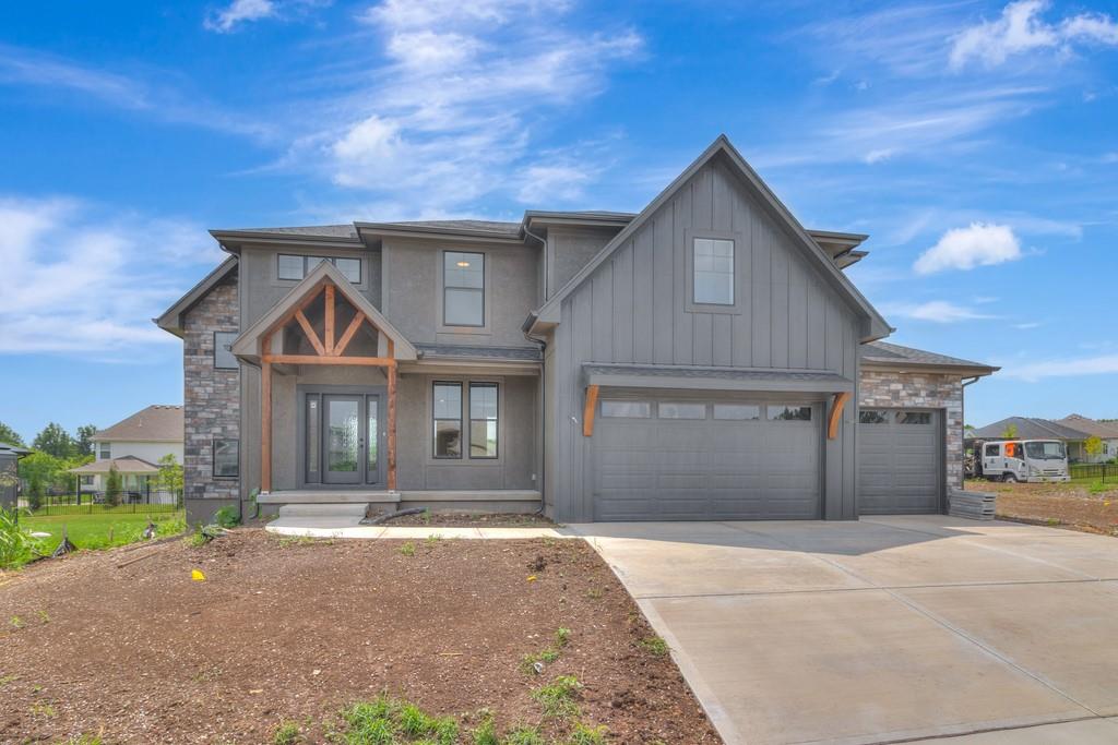 2700 NE Crestview Street, Blue Springs MO