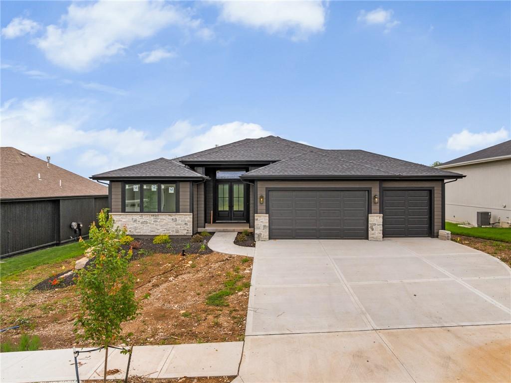 25152 W 141st Terrace, Olathe KS