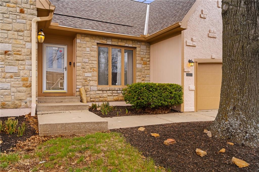 5826 Oakview Street, Shawnee KS