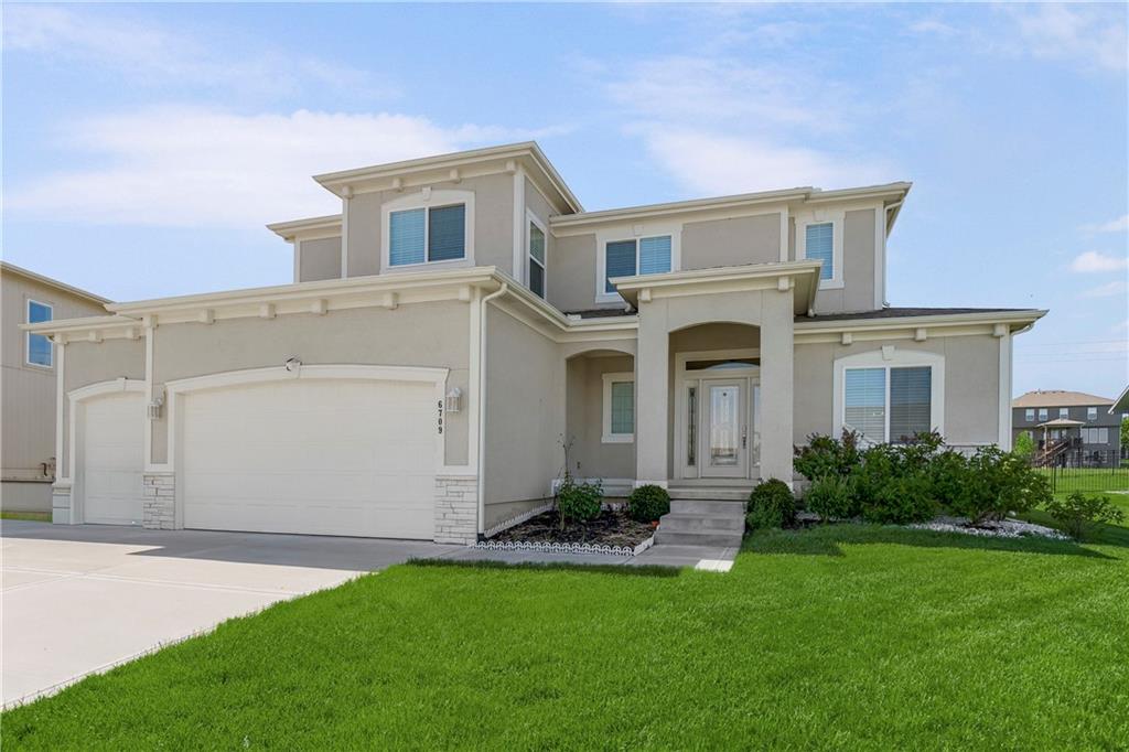 6709 NW 105th Street, Kansas City MO