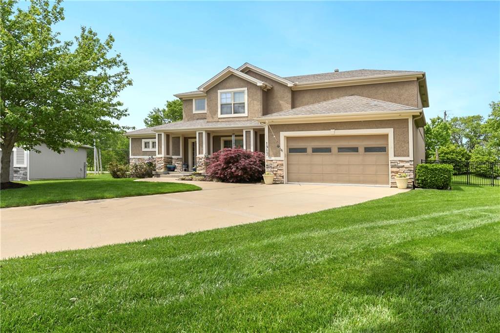 1917 SW Sage Canyon Road, Lee's Summit MO