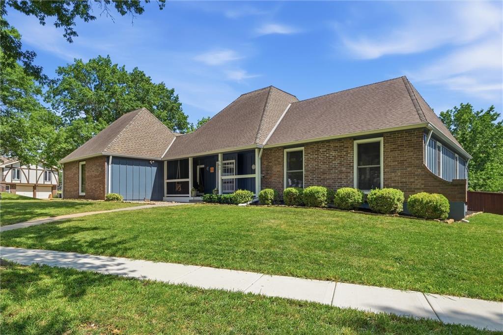 563 E 129th Terrace, Kansas City MO