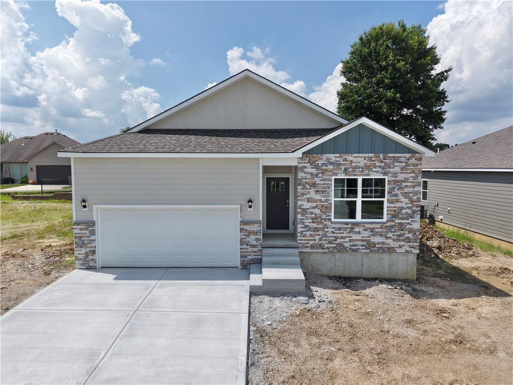 2213 Crestview Place, Raymore MO