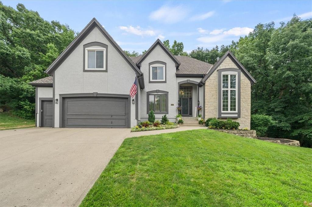 5812 NW Hickory Place, Parkville MO