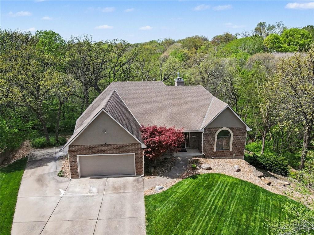 2401 SW Whispering Creek Court, Blue Springs MO