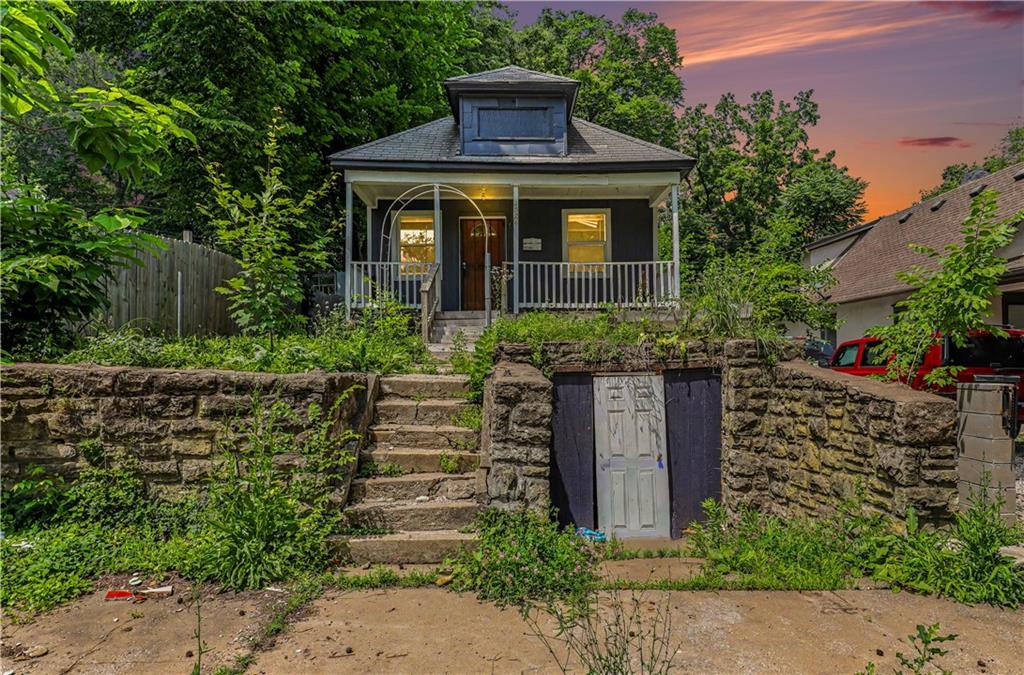 2524 Kensington Avenue, Kansas City MO