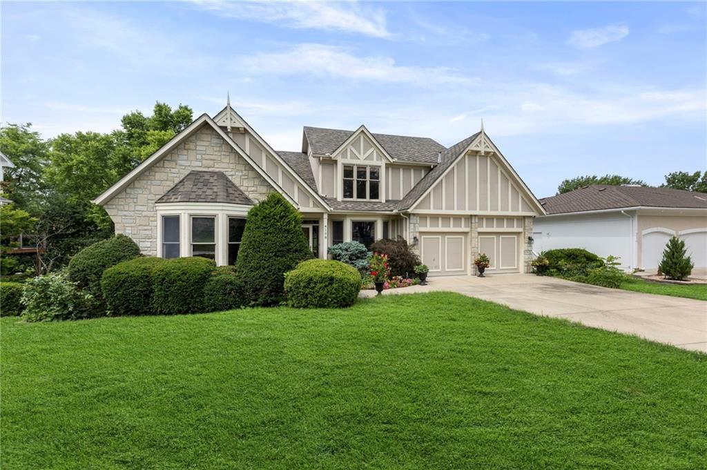 4108 NE Courtney Drive, Lee's Summit MO