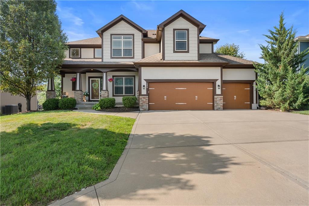 508 SW Lake Side Drive, Lee's Summit MO