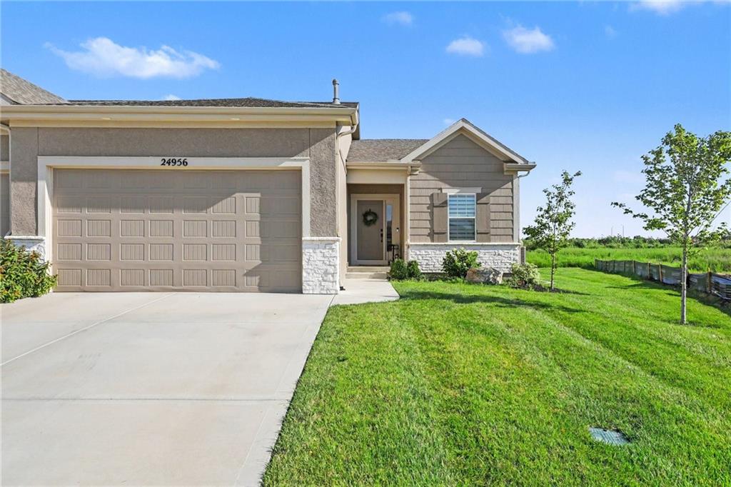 24956 W 94th Place, Lenexa KS