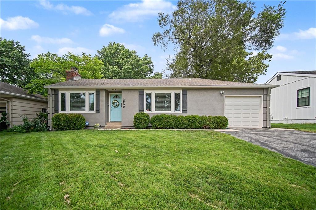 2200 W 74th Terrace