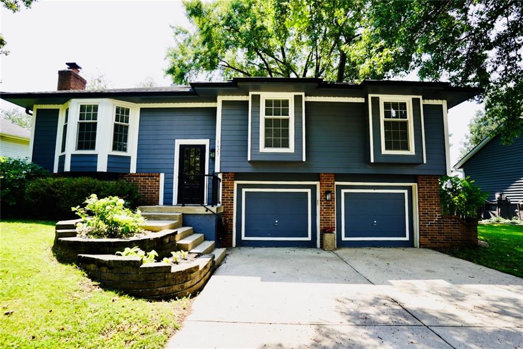 1623 SE Silkwood Lane, Lee's Summit MO