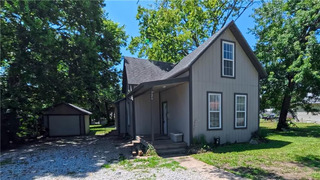 326 W 7th Avenue, Garnett KS