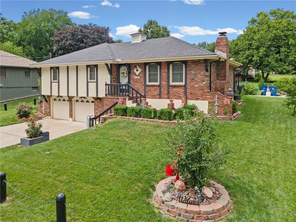 12720 E Silver Lane, Sugar Creek MO
