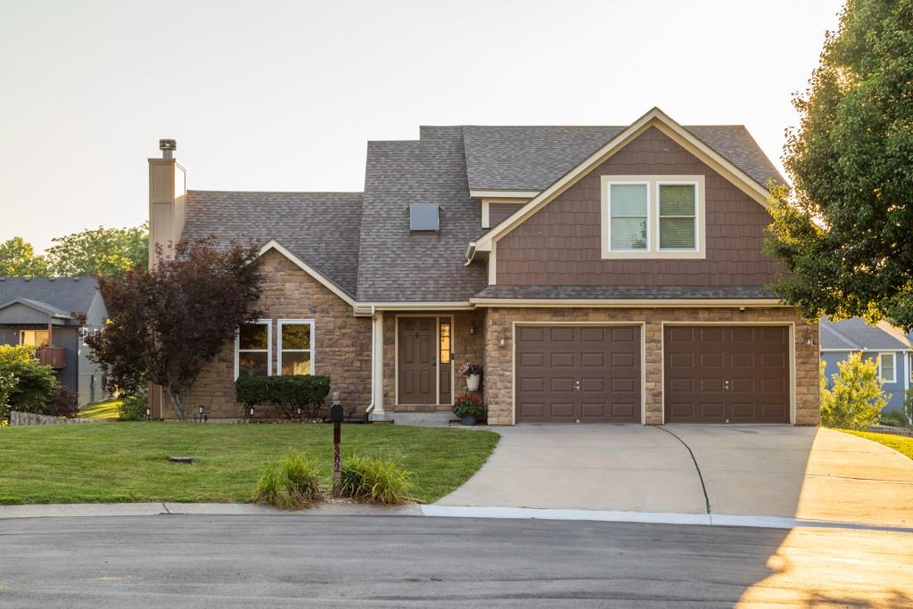 302 SW Bobcat Circle, Oak Grove MO