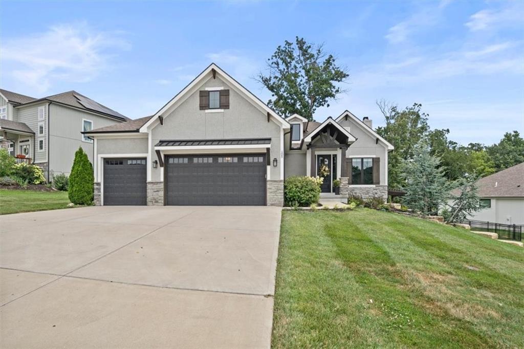 105 NW Ambersham Drive, Lee's Summit MO