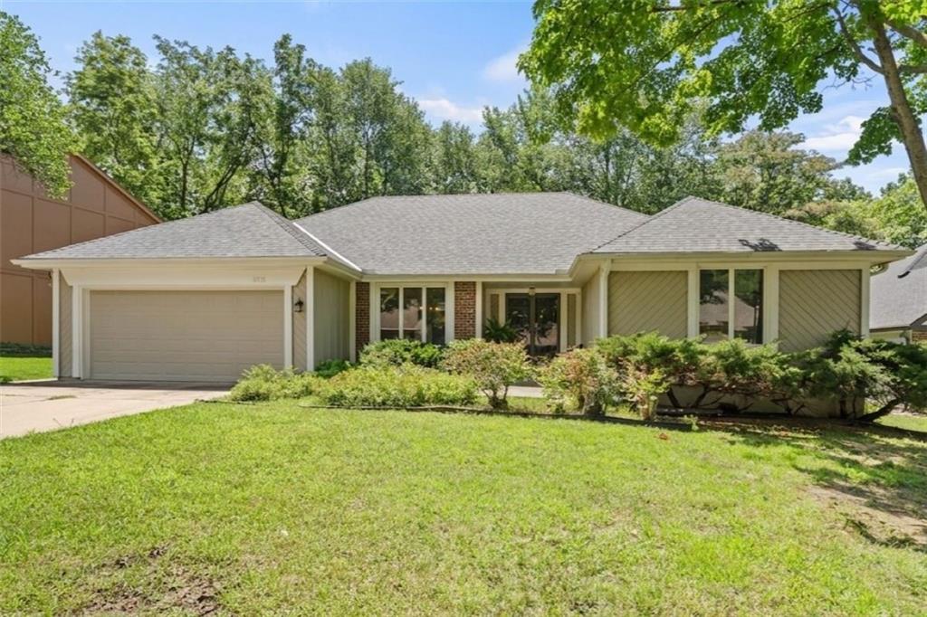 11715 W 102nd Terrace, Overland Park KS