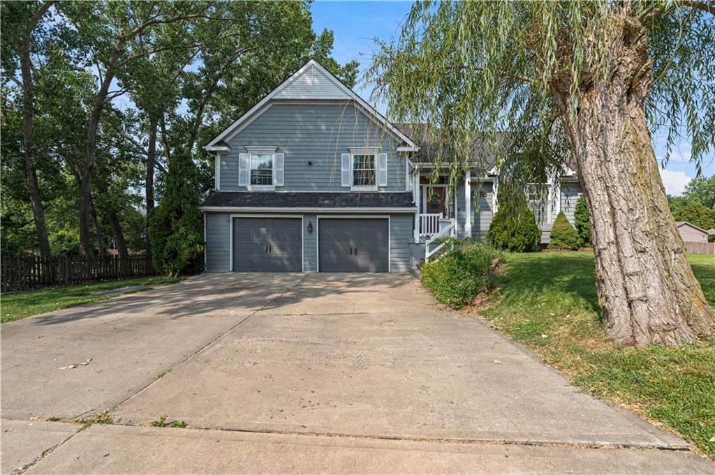 10126 N Highland Terrace, Kansas City MO