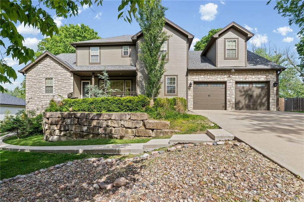 8119 NW Venita Street, Weatherby Lake MO
