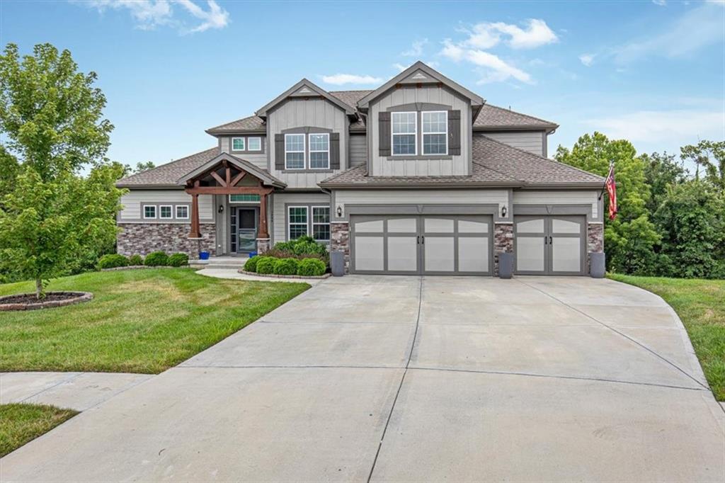 1208 N Silverleaf Court, Liberty MO