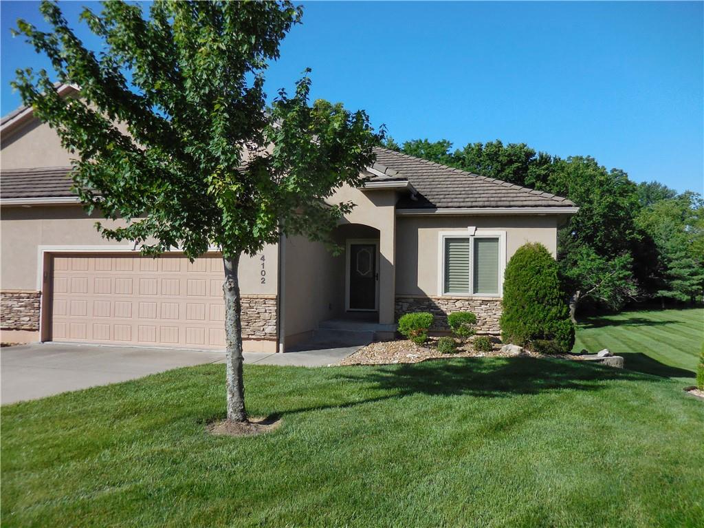 4102 NE Chapel Manor Court, Lee's Summit MO