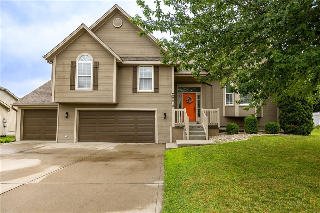 9918 N Highland Place, Kansas City MO