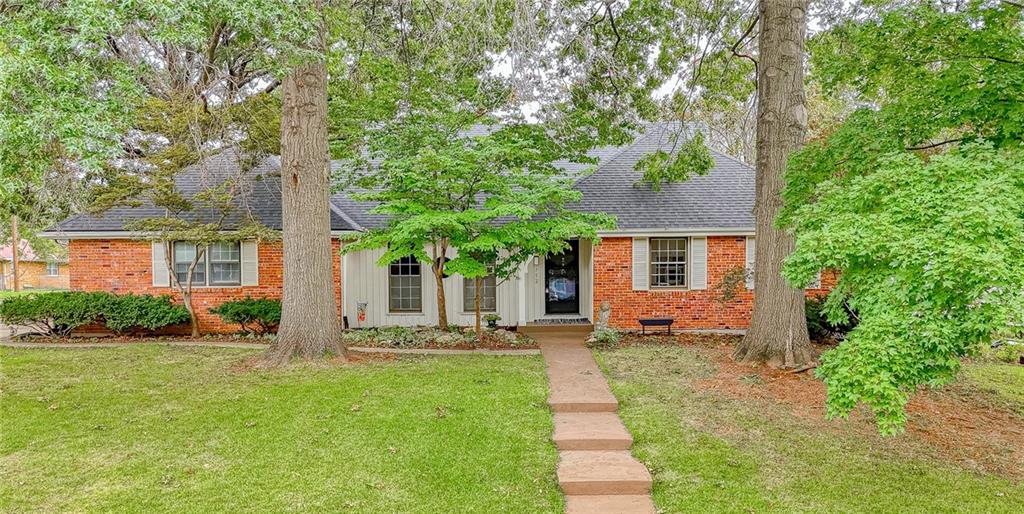 712 NW 10 Street, Blue Springs MO