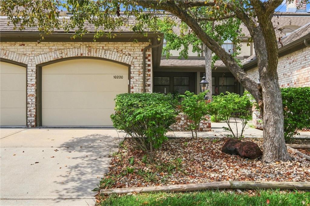 10220 Foster Street, Overland Park KS