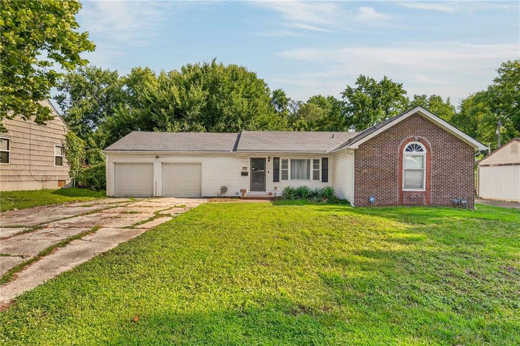 7904 E 87th Street, Raytown MO