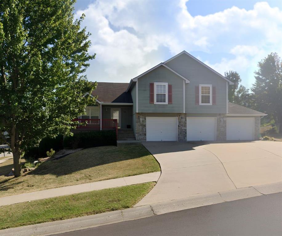 1301 Sawgrass Drive, Grain Valley MO
