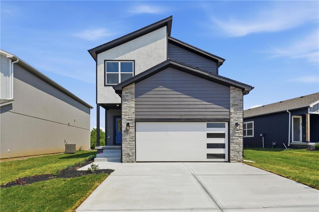 806 Glenn Circle, Raymore MO