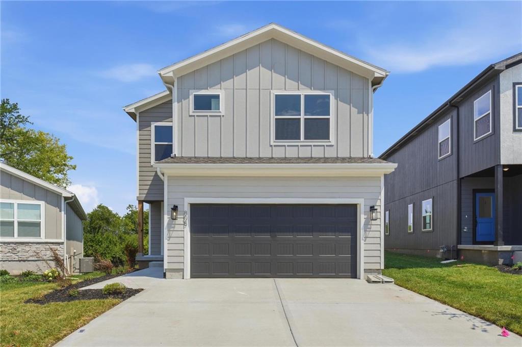 808 Glenn Circle, Raymore MO